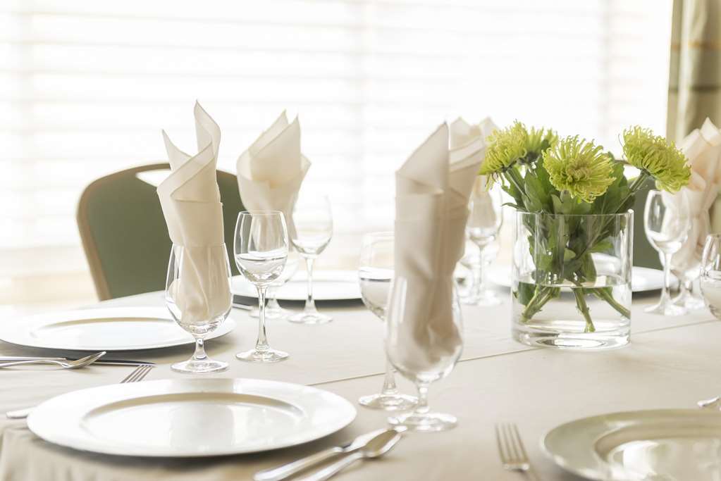 Doubletree By Hilton Campbell - Pruneyard Plaza Facilities photo