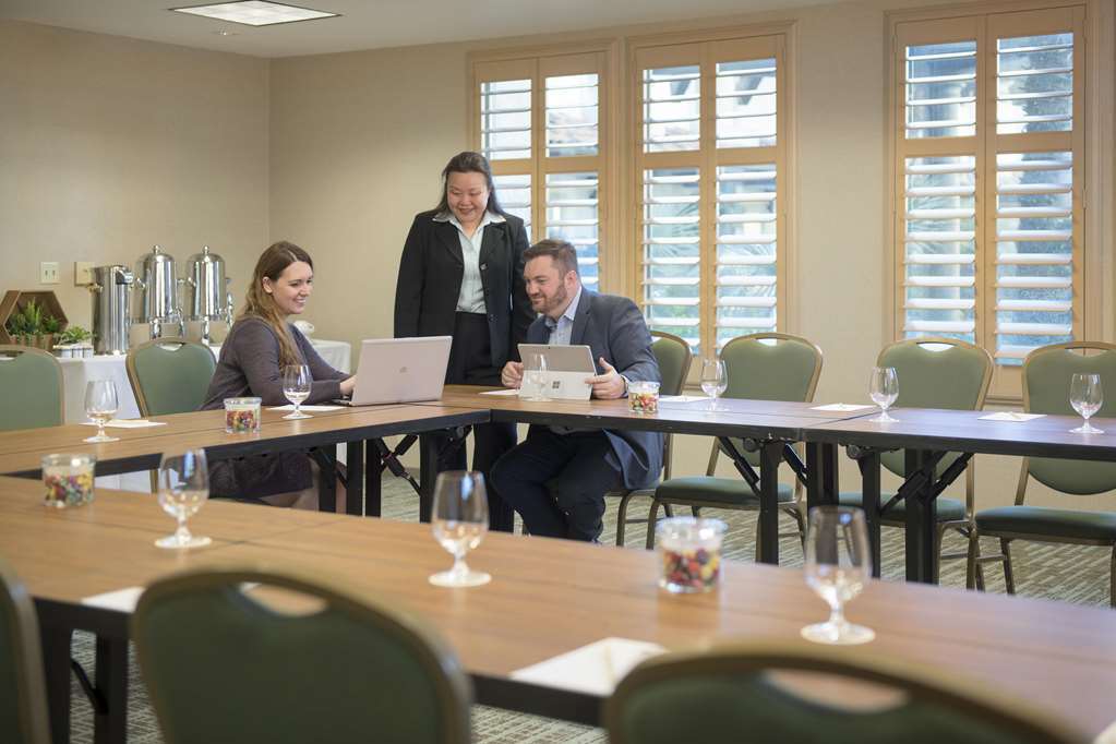 Doubletree By Hilton Campbell - Pruneyard Plaza Facilities photo